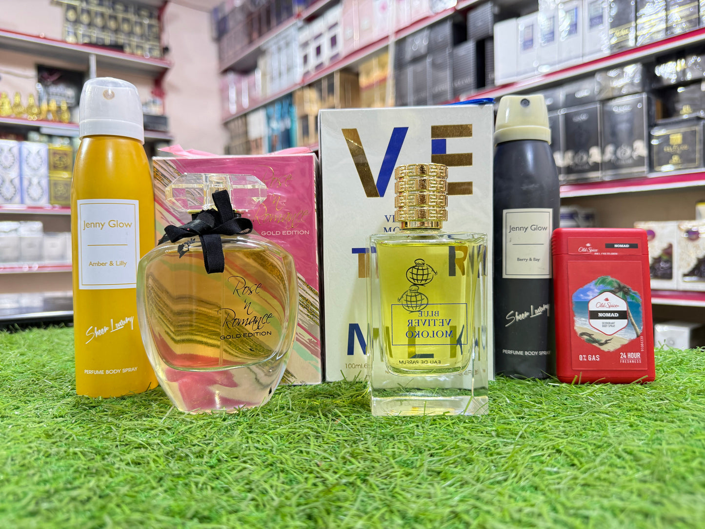 11.11 sale 5 fragrances in just 4000 free cash delivery (allow to open)