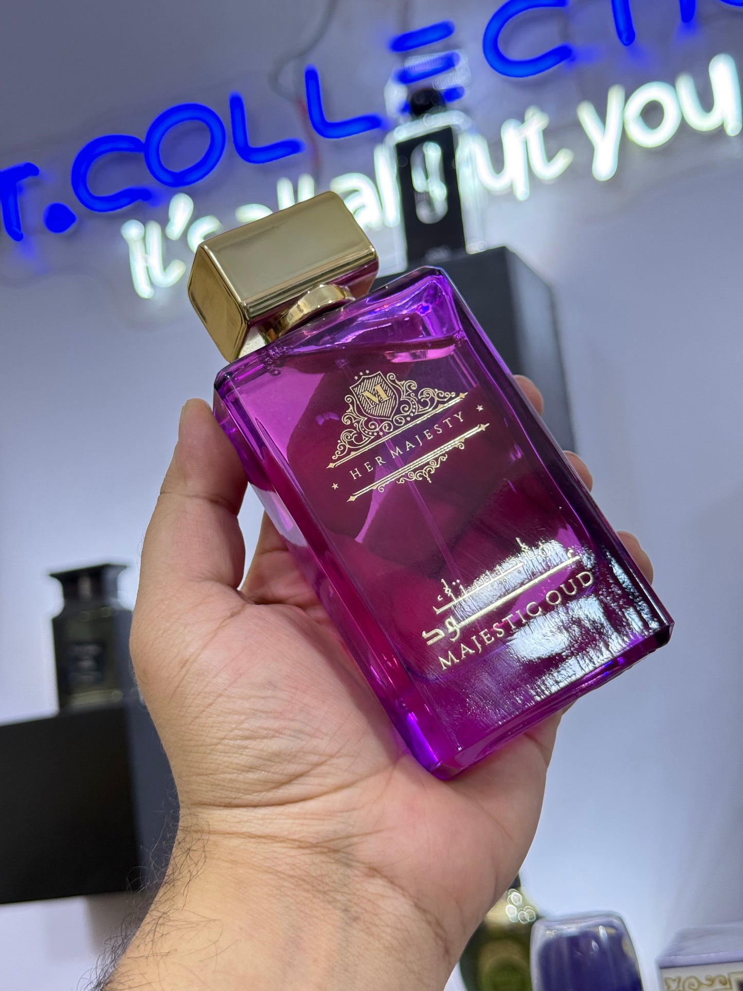 Majestic Oud His Majesty By Fragrance World 100ml 3.4 FL OZ Eau De Parfum
One spray gift (allow to open)