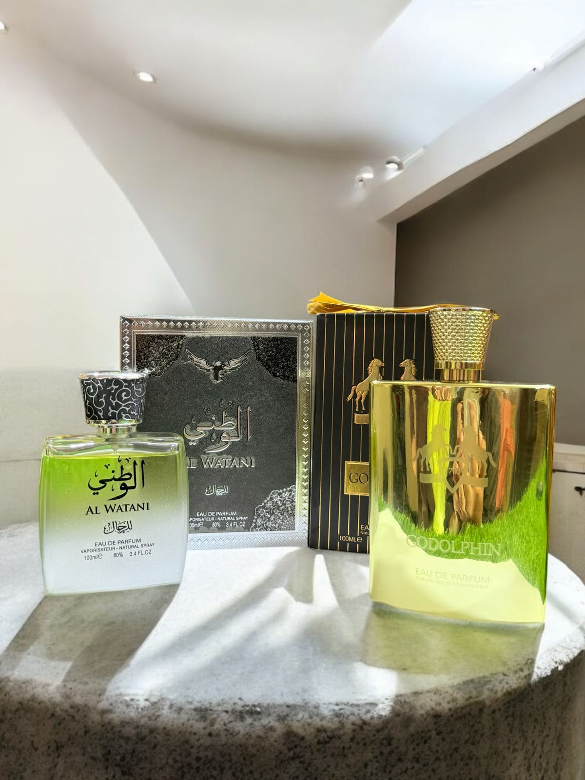 Go Dolphin 100ml with Al Watani Perfume & Body Spray Gift (Allow to Open)